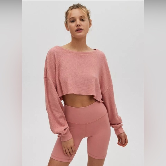 Aritzia TNA Oversized Cropped Waffle Knit Thermal- Guava Pink - Picture 1 of 13
